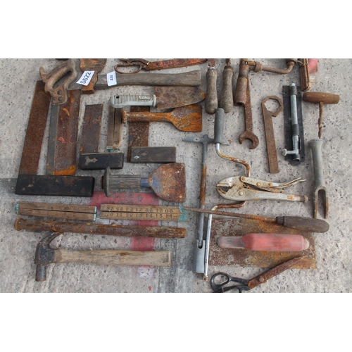 484 - MIXED LOT OF TOOLS  NO VAT