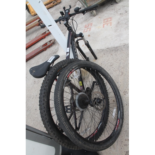 526 - JAMIS BIKE WITH MATCHING WHEELS  NO VAT