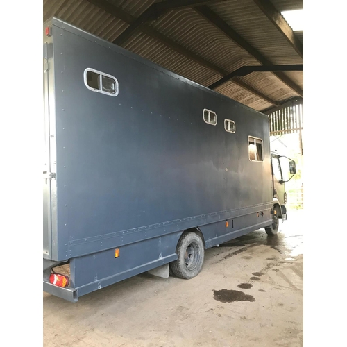 209 - A DAF FA LF45.160 HORSE BOX LF53GYU FIRST REG 05/01/04 MOT 31/07/24 6 RECENT NEW TYRES COOKER FRIDGE... 