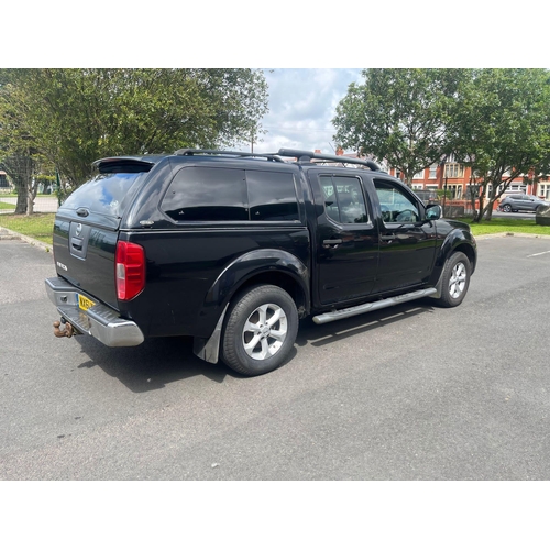 215A - NISSAN NAVARA TEKNA AUTOMATIC TOP SPEC MANY FACTORY EXTRAS 11 MONTHS MOT REQUIRES A BALL JOINT ON TH... 