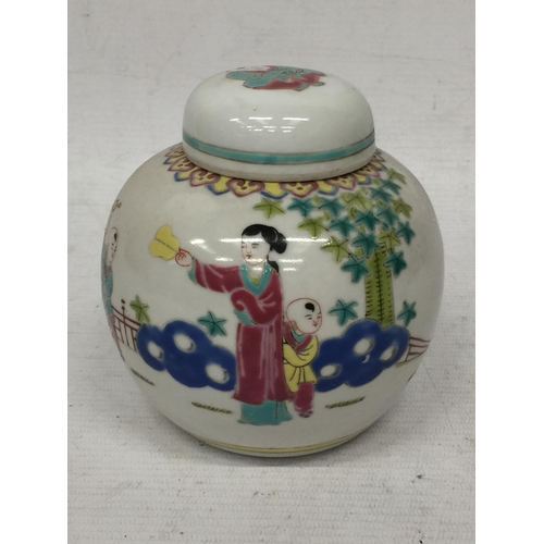 425 - A CHINESE FAMILLE VERTE LIDDED GINGER JAR