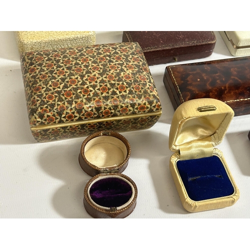 96 - A COLLECTION OF THIRTEEN VINTAGE JEWELLERY BOXES