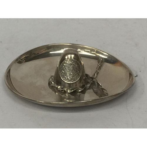 40 - A STERLING .925 STAMPED DISH WITH TWIST ROPE DESIGN