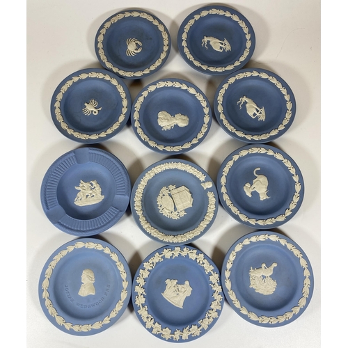 113 - A GROUP OF ELEVEN WEDGWOOD JASPERWARE PIN DISHES / TRAYS TO INCLUDE WILDLIFE COLLECTION ETC