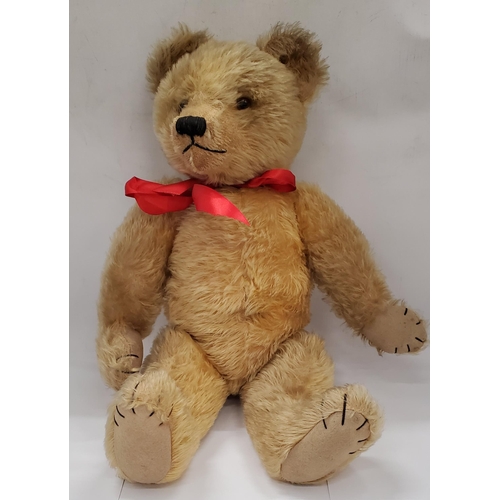 133 - A VINTAGE TEDDY BEAR WITH A HUMP BACK, GROWLER (NOT WORKING), FELT PADS, AND A LONG SNOUT, HEIGHT AP... 