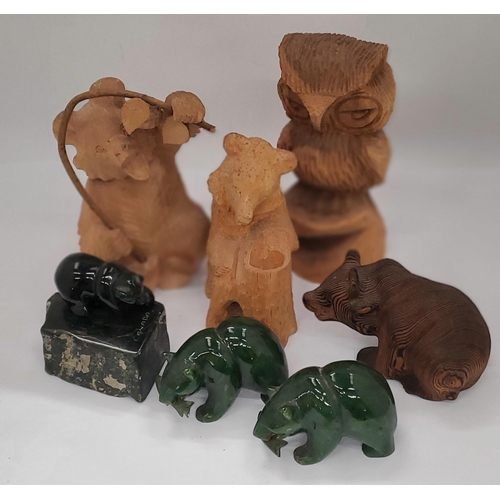 146 - A COLLECTION OF BEAR ORNAMENTS TO INCLUDE WOODEN AND CANADIAN JADE STYLE - 7 IN TOTAL