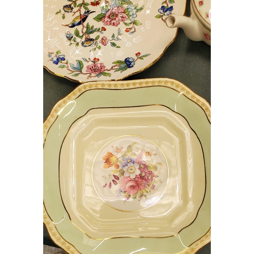 195 - A QUANTITY OF CHINA ITEMS TO INCLUDE NORITAKE TRIOS, AYNSLEY PLATES, VASES AND A SCENT BOTTLE, A SMA... 