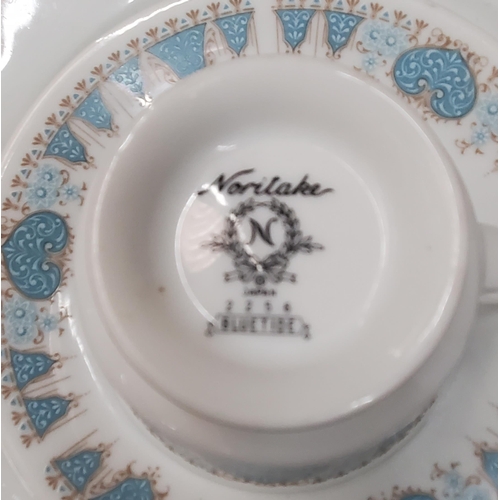 209 - A NORITAKE JAPANESE 'BLUETIDE' PATTERN TEA / DINNER SERVICE TO INCLUDE PLATES, BOWLS, CUPS, SAUCERS,... 