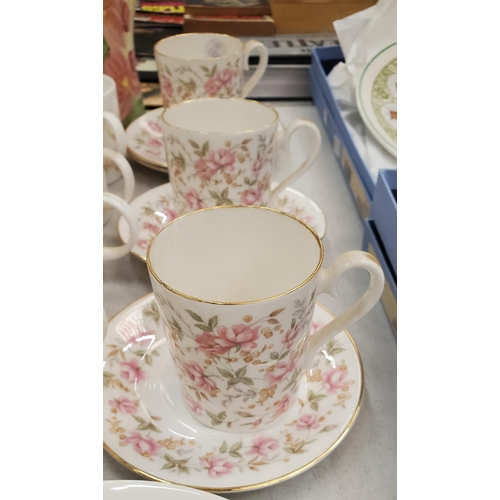 219 - A QUANTITY OF CERAMICS TO INCLUDE A RADFORD JUG, WEDGWOOD SUMMER BOUQUET, ROYAL ALBERT PINK BROCADE,... 