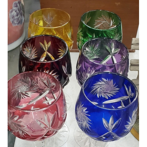 228 - A QUANTITY OF COLOURED GLASSWARE TO INCLUDE CUT CRYSTAL