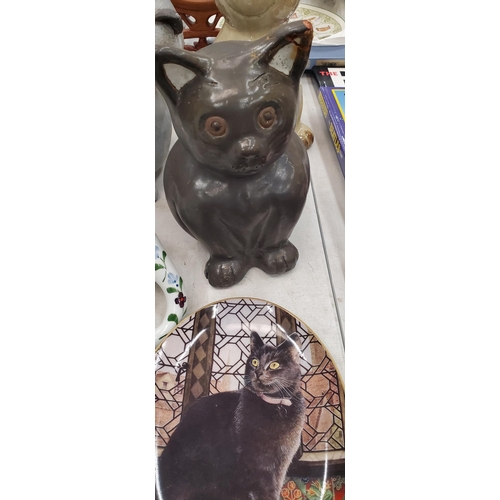 253 - A COLLECTION OF CAT ORNAMENTS, ETC