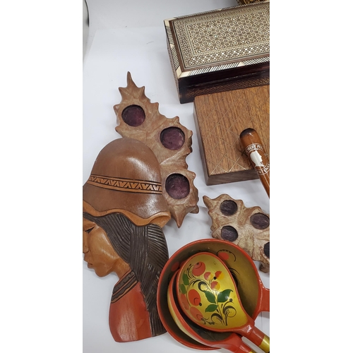 287 - A QUANTITY OF TREEN ITEMS TO INCLUDE BOXES, TWO INLAID WITH MOTHER OF PEARL, A MASK, WALL PLAQUES, S... 