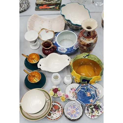 297 - A LARGE QUANTITY OF CERAMICS TO INCLUDE COPENHAGEN, DENMARK GREEN AND GILT CUPS, SAUCERS AND SPOONS,... 