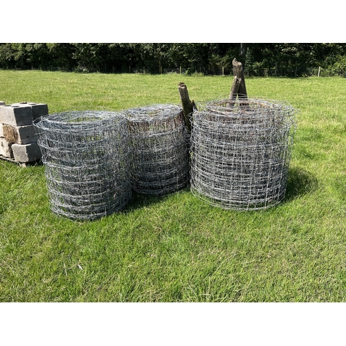 138 - 4 X PART ROLL OF NETTING AND 6 X PART ROLL OF BARB WIRE  + VAT