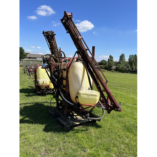 218 - 600 LT. CROP SPRAYER FOR SPARES AND REPAIRS  + VAT