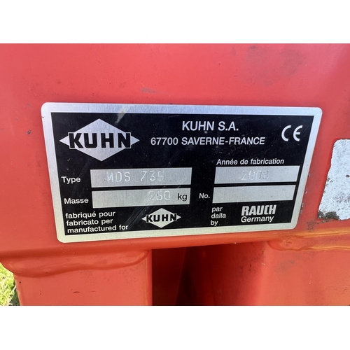 220 - KUHN MDS 735M FERTILIZER SPINNER  & MANUAL+ VAT