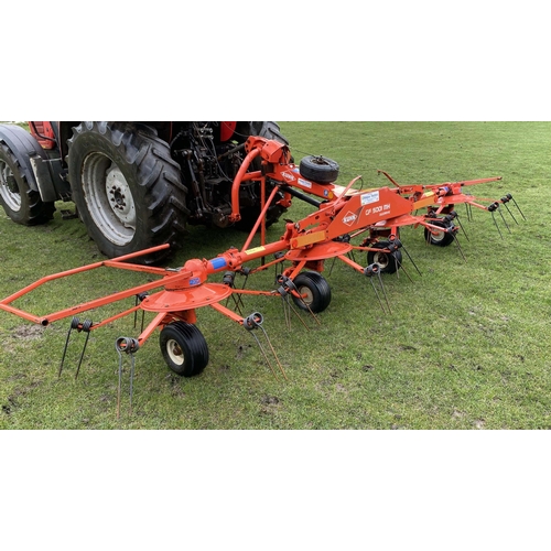 224 - KUHN GF 5001- MH DIGIDRIVE FOUR ROTOR HAY TEDDER & MANUAL + VAT