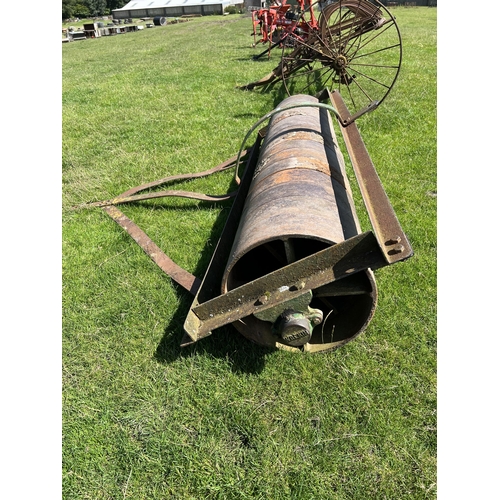 226 - 8 FT. CAST IRON SEGMENT LAND ROLLER  + VAT