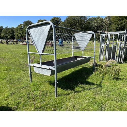 301 - HAY RACK/FEEDER 8FT + VAT