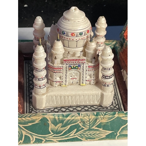 90 - A MODEL OF THE TAJ MAHAL IN A DECORATIVE BOX