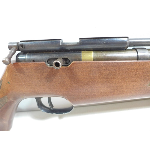 431 - A FALCON .22 CALIBRE AIR RIFLE AND SILENCER, LENGTH OF BARREL 52CM, SERIAL NUMBER 97564, LENGTH 111C... 