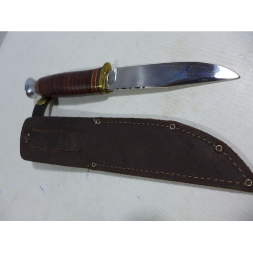 456 - A SHEFFIELD MADE KNIFE AND LEATHER SCABBARD, 10CM BLADE, LENGTH 23CM