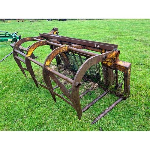 246 - SANDERSON 6.5 FT. MANURE GRAB WITH PIN AND CONE FITTINGS  + VAT