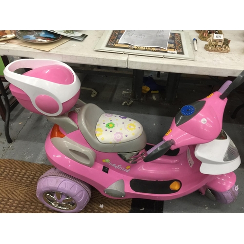 170A - A CHILDREN'S PINK ELECTRIC THREE WHEELED SCOOTER WITH CHARGER - VENDOR STATES IN WORKING ORDER AND V... 