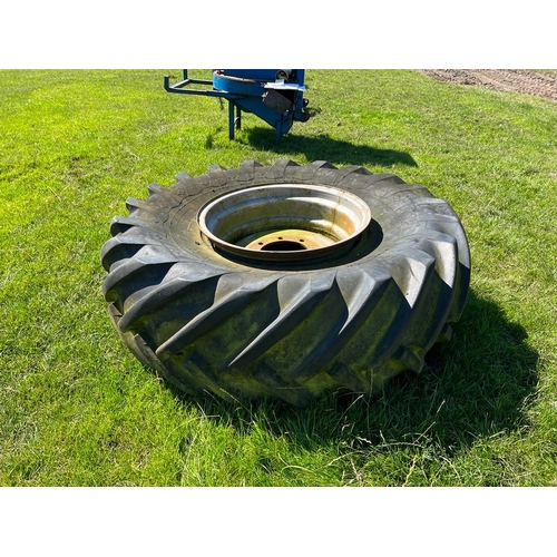 205 - REAR TRACTOR WHEEL AND TYRE 23.1-26  + VAT