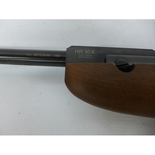 472 - AN AS NEW BOXED WEIHRAUCH .22 CALIBRE AIR RIFLE, 35CM BARREL, FITTED WITH WEIHRAUCH TELESCOPIC SIGHT... 