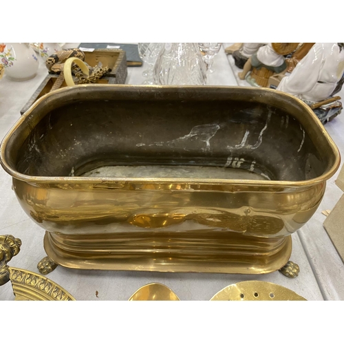 166 - A QUANTITY OF BRASS ITEMS TO INCLUDE A KEY BOX, PLANTER, LARGE SPOON AND SIEVE, VASE, ETC