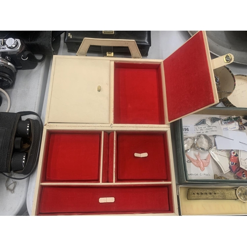 197 - THREE VINTAGE LEATHER BOXES TO INCLUDE A VANITY TRAVELLING CASE, MANICURE SET AND A JEWELLERY BOX, T... 