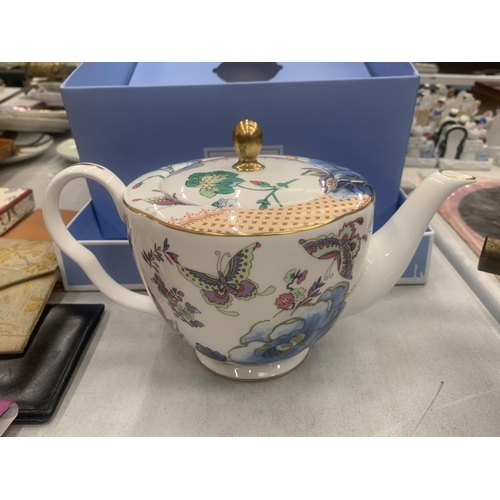 211 - A BOXED WEDGWOOD TEAPOT BUTTERFLY BLOOM