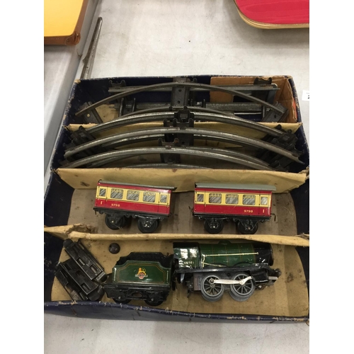 235 - A BOXED HORNBY 'O' GAUGE PASSENGER SET NO. 21