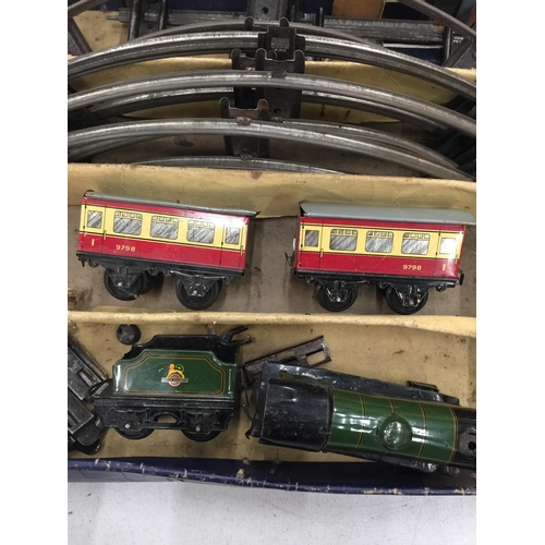 235 - A BOXED HORNBY 'O' GAUGE PASSENGER SET NO. 21