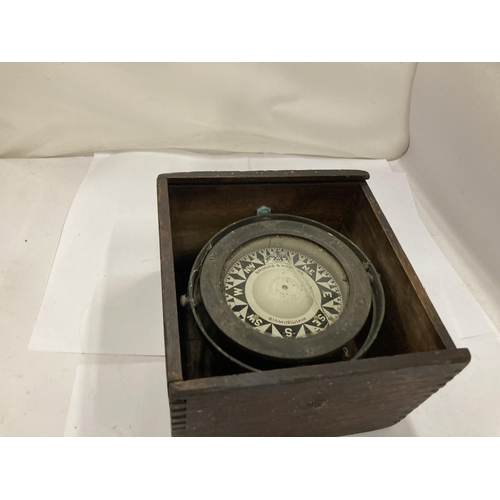 16 - A VINTAGE BROOKS & HAWKES, BIRMINGHAM GIMBAL SHIPS COMPASS