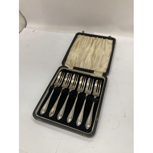 25 - A CASED SET OF SIX HALLMARKED SILVER FORKS