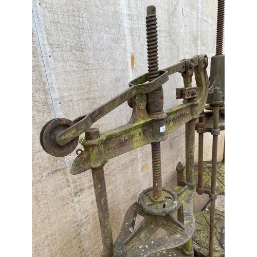 1504 - A VINTAGE HEAVY CAST IRON SMITH & CO WHITCHURCH TWO TIER CHEESE PRESS (H:195CM)