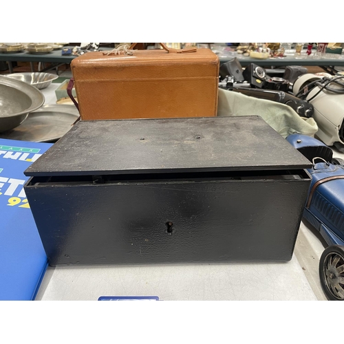 248A - A CAST IRON CASH BOX