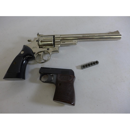 540 - A KOKUSAI SANGYO SMITH AND WESSON BLANK FIRING REVOLVER, 20.5CM BARREL, LENGTH 35CM AND A WEBLEY SPO... 