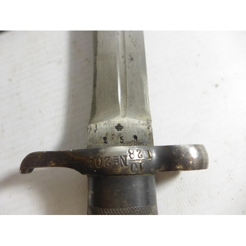 559 - A SWEDISH M1896 MAUSER BAYONET AND SCABBARD, 21CM BLADE, LENGTH 35CM