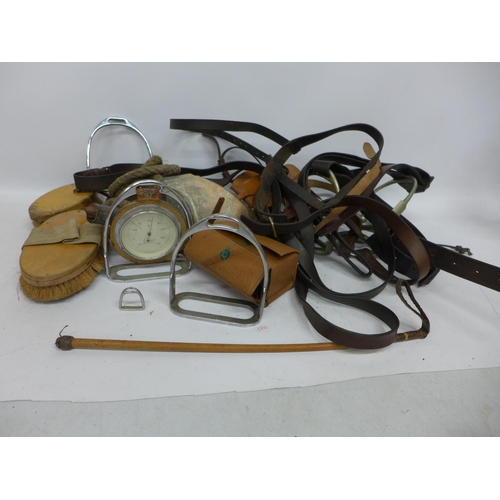 527 - A COLLECTION OF WORLD WAR II PERIOD HORSE TACK, TO INCLUDE A SADDLE, TACK, RIDING BOOTS, JACKET, SUI... 