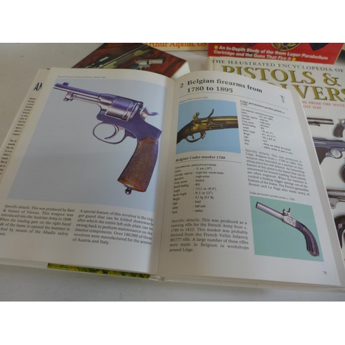 535 - SIX BOOKS ON FIREARMS, TO INCLUDE 'JANE'S GUNS RECOGNITION GUIDE', ANTIQUE FIREARMS ETC