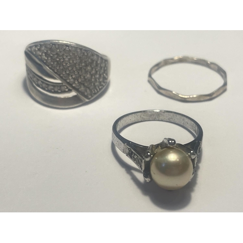 602 - FIVE VARIOUS SILVER RINGS