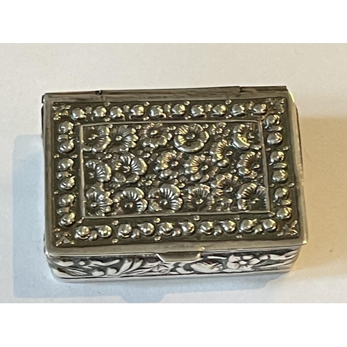 93 - A SILVER RECTANGULAR PILL BOX