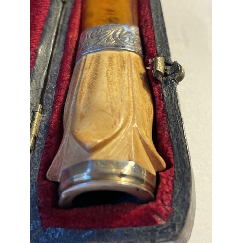 98 - A SILVER AND AMBER CHEROOT HOLDER IN ORIGNAL PRESENTATION CASE