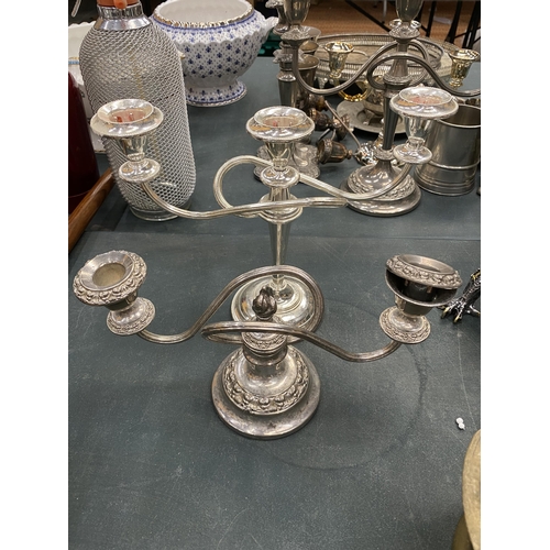 128 - A QUANTITY OF BRASSWRE TO INCLUDE VASES, A SMALL COAL SCUTTLE, ETC, PLUS SILVER PLATED CANDLEABRA'S,... 