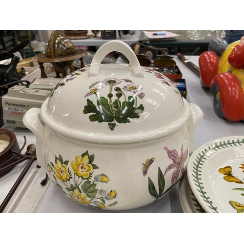 147 - A LARGE QUANTITY OF PORTMEIRION 'THE BOTANIC GARDEN' CERAMICS TO INCLUDE A LARGE LIDDED SERVING TURE... 