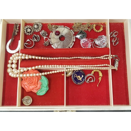 234 - A MIXED LOT OF COSTUME JEWELLERY AND WATCHES IN BOXES, ACCURIST, EARRINGS, PEARL STYLE NECKLACE ETC