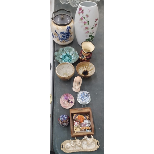 238 - A MIXED LOT TO INCLUDE BADGES, CLOISONNE OWL, MINIATURE TEA SET ETC